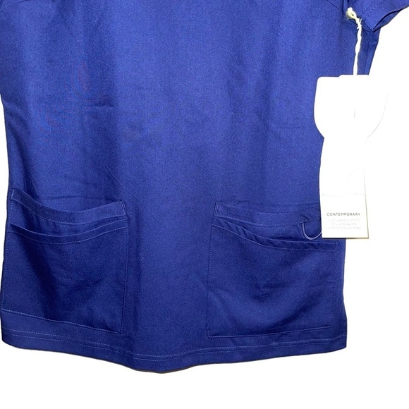 NWT Urbane Scrub Top Size XSM - Picture 5 of 8